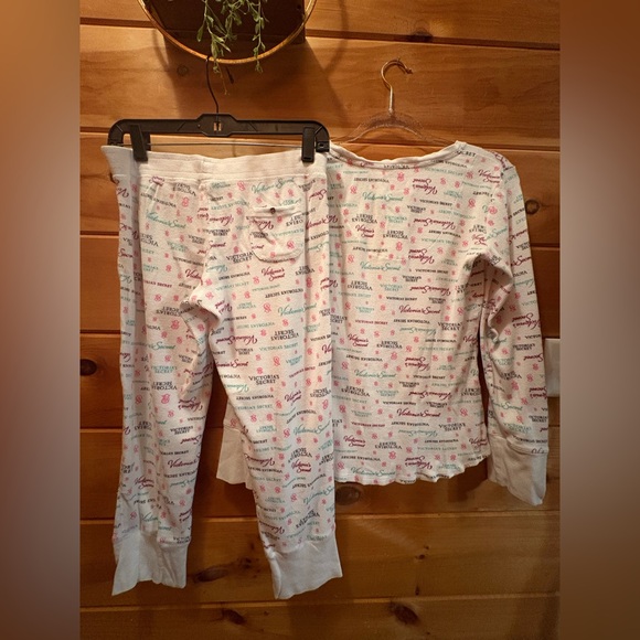 Victoria’s Secret Logo Waffle Knit Henley Top & Matching Joggers set size M - Picture 2 of 14